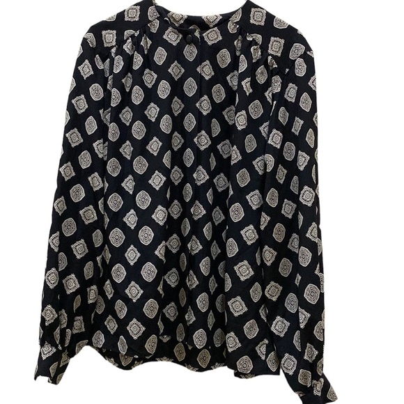Anne Klein Black and White Print Blouse Button down Long Sleeve Flowy Material - Picture 1 of 10